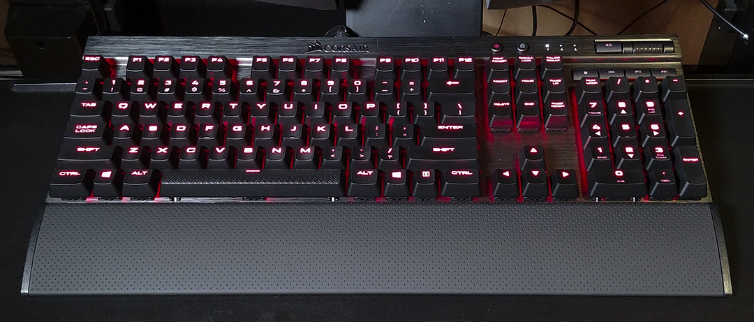 Gaming: Corsair K70 LUX Keyboard Review